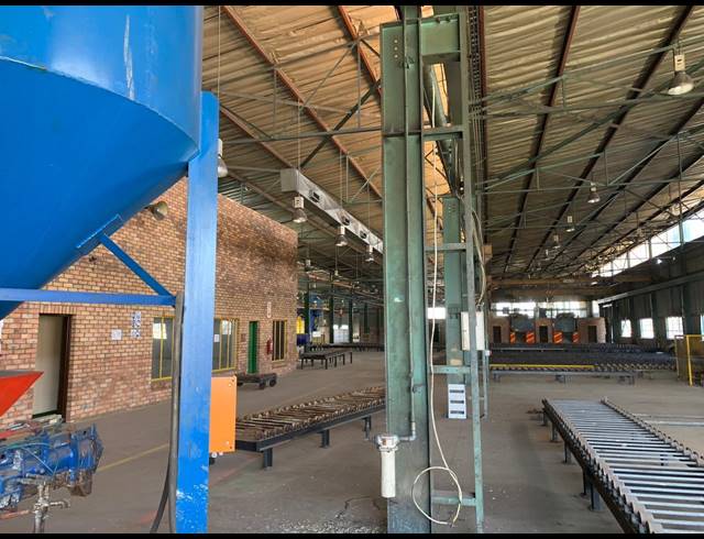 4,500M² WAREHOUSE FOR SALE IN NEW ERA